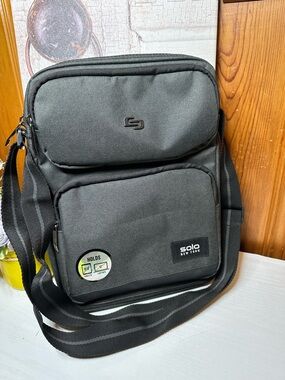 Soho Gray Solo New York Messenger Bag